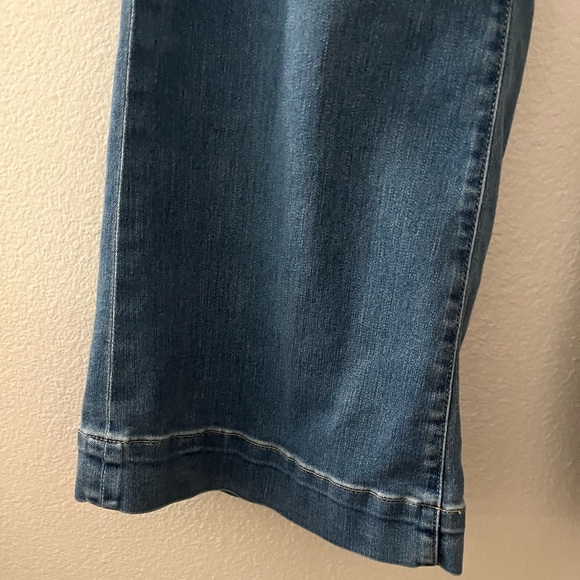 Chico’s Flare Stretch Jeans 10 Regular - Picture 3 of 7